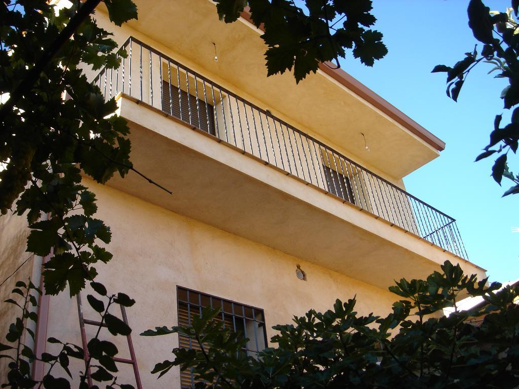 Apartamentos Serrano Рибатахада Экстерьер фото